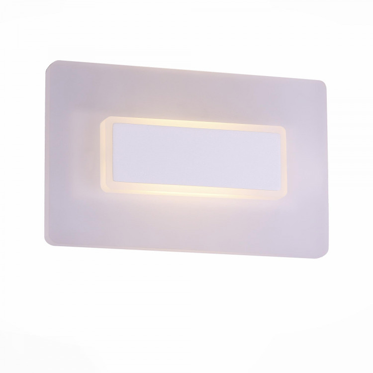 SL585.011.01 Светильник настенный ST-Luce Белый/Белый LED 1*6W